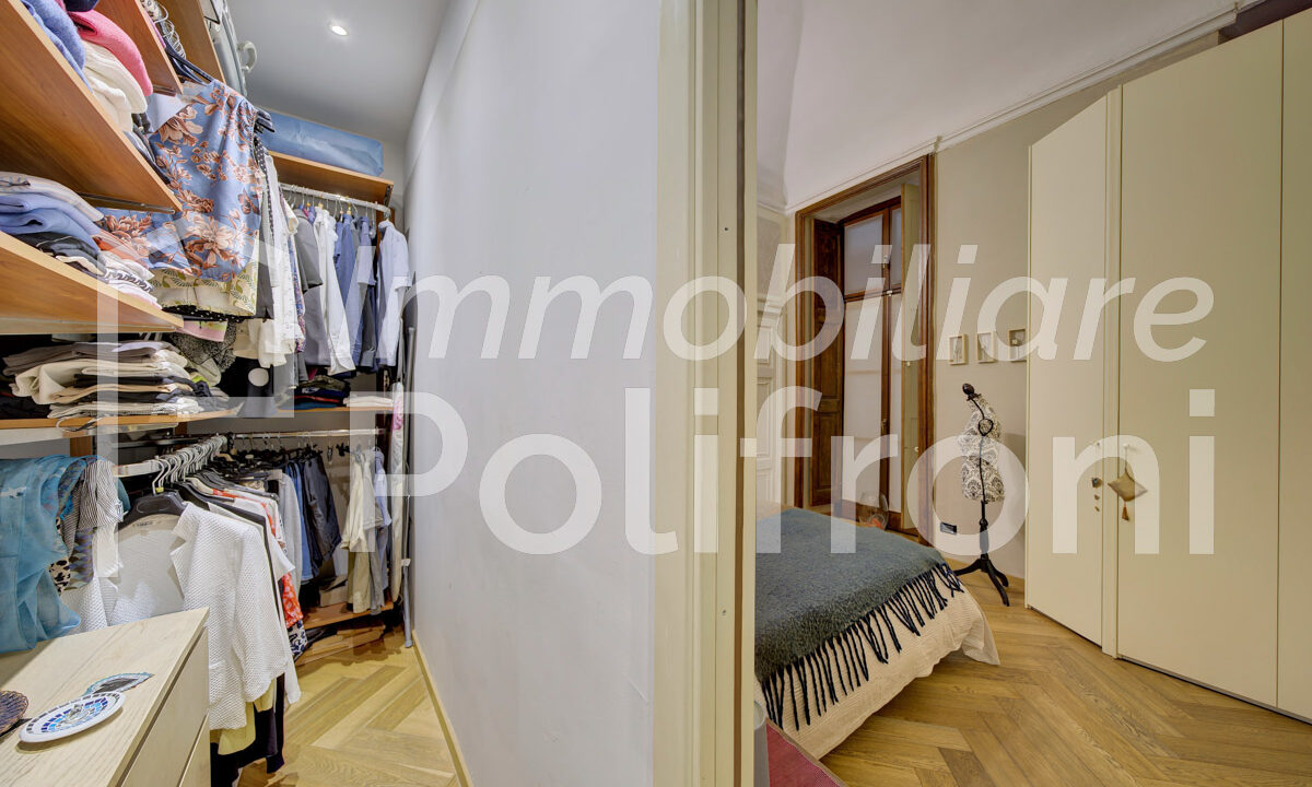 Torino - Via Conte Verde 2 OrizDSC07345_6_7_8_9