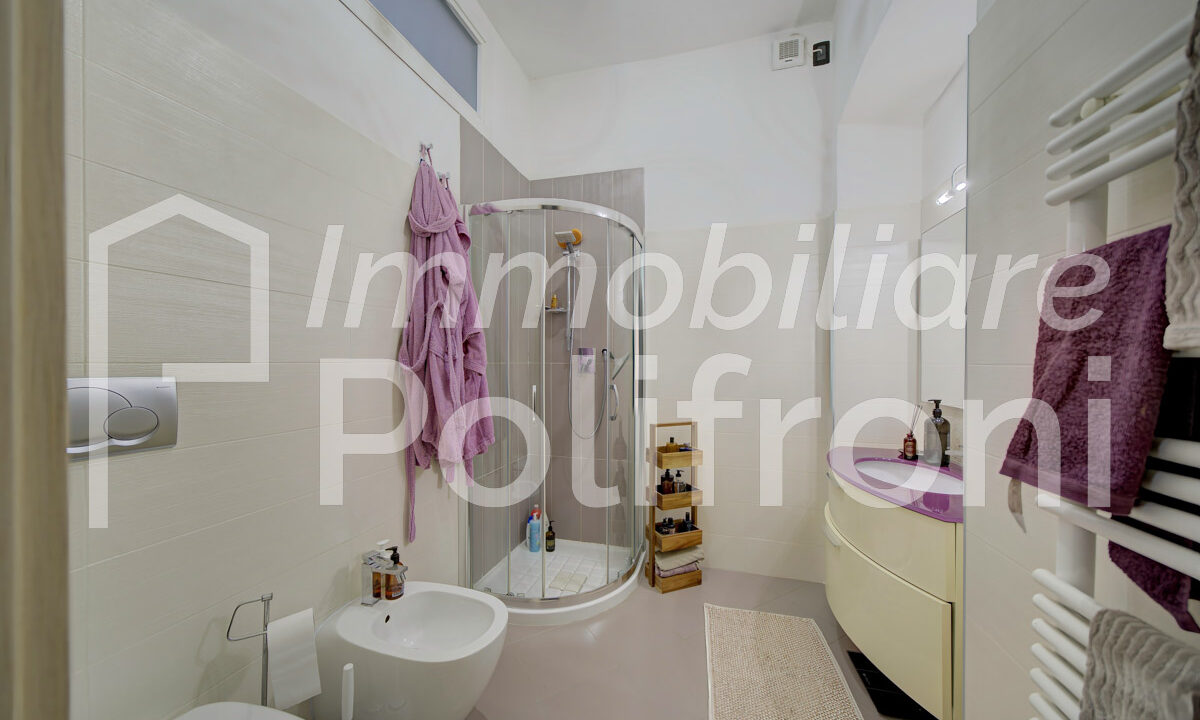 Torino - Via Conte Verde 2 OrizDSC07360_1_2_3_4