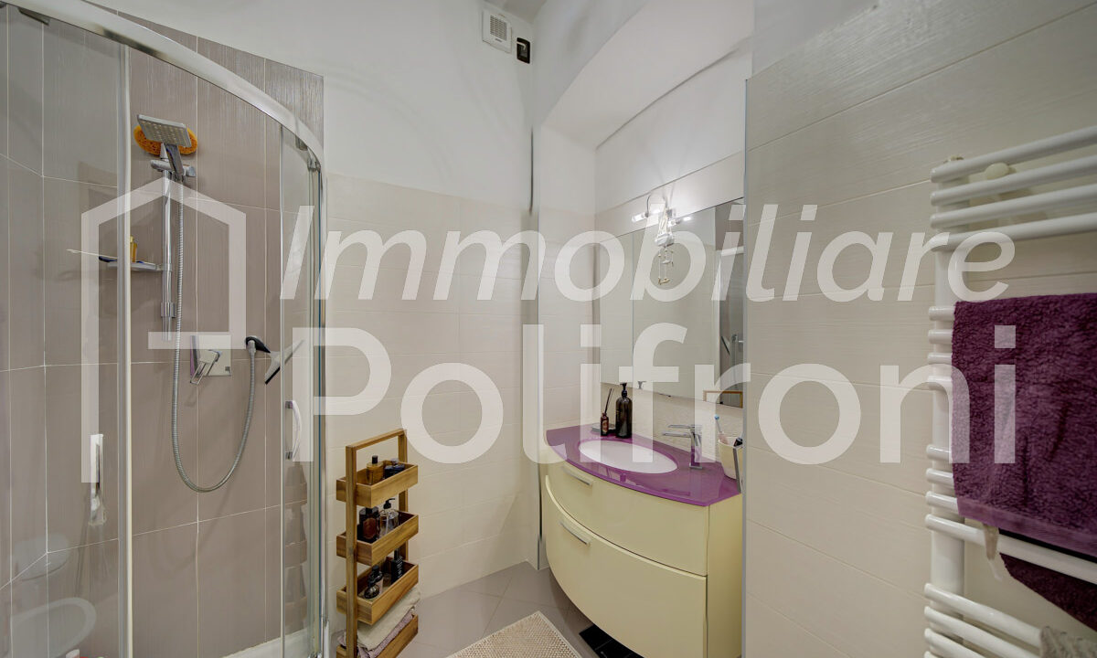 Torino - Via Conte Verde 2 OrizDSC07365_6_7_8_9