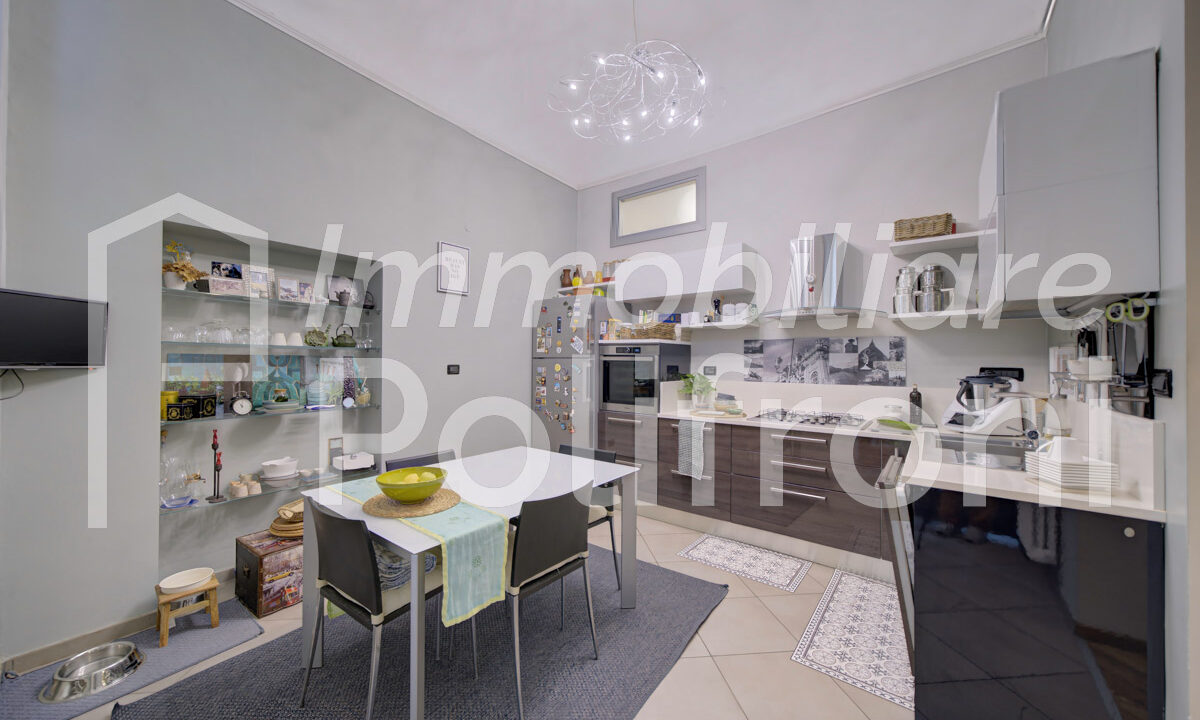 Torino - Via Conte Verde 2 OrizDSC07385_6_7_8_9