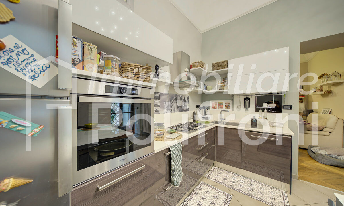 Torino - Via Conte Verde 2 OrizDSC07395_6_7_8_9