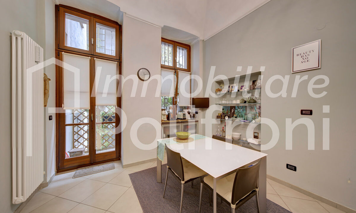 Torino - Via Conte Verde 2 OrizDSC07405_6_7_8_9