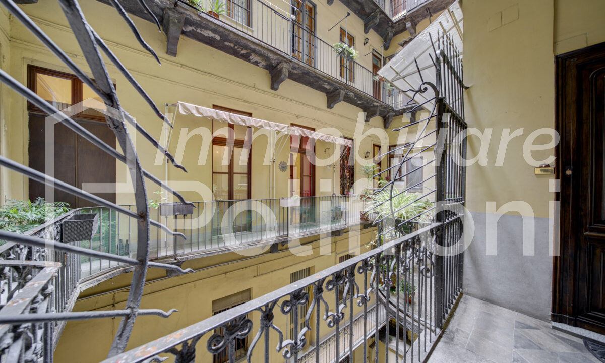 Torino - Via Conte Verde 2 OrizDSC07500_1_2_3_4