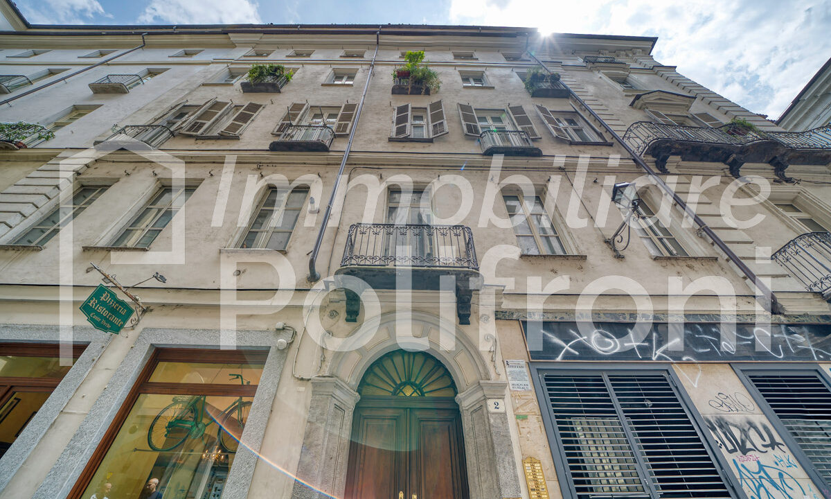 Torino - Via Conte Verde 2 OrizDSC08522